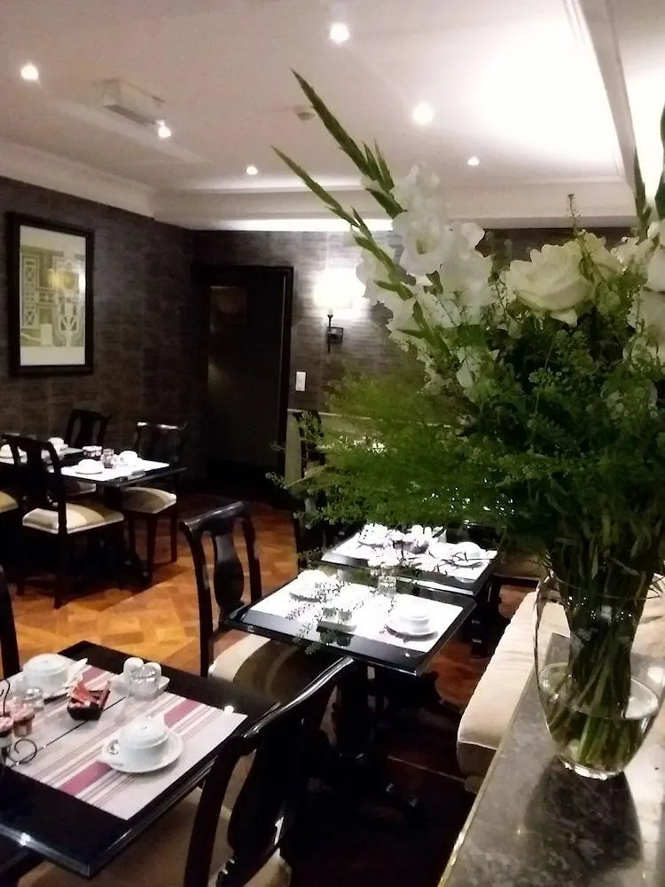 ליל Hotel De La Treille